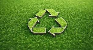 foto Recycle illustratie in het gras